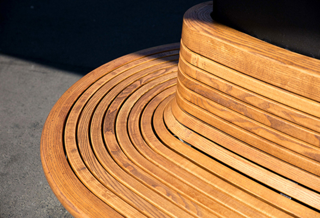 360-degree wooden bench for mounting around a tree